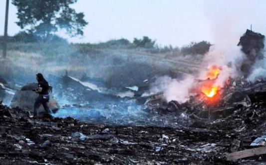 100 Jenazah Ditemukan di Dekat Lokasi Jatuhnya Malaysia Airlines MH17