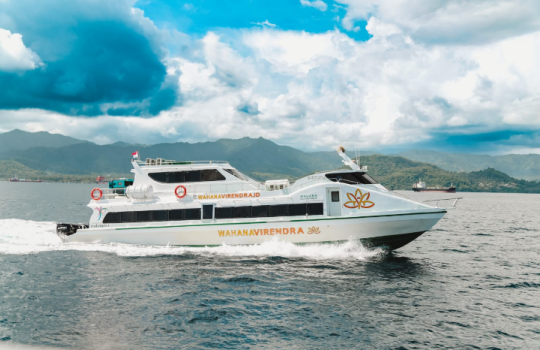 Tips Aman Naik Fast Boat Lombok Padang Bai