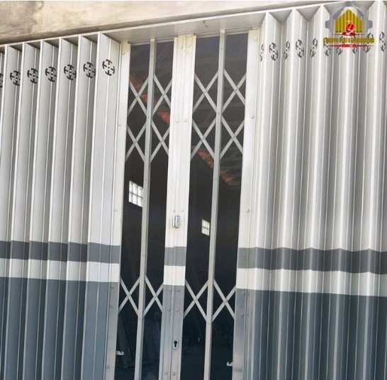 Cahaya Pintu Harmonika Mitra Terpercaya untuk Instalasi di Gresik